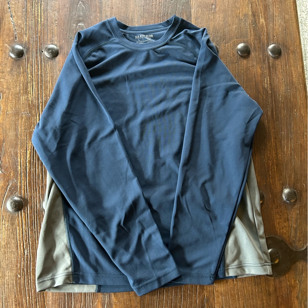 Old Navy Men’s Long Sleeve Performance Tee in Navy with Gray Side Panels
